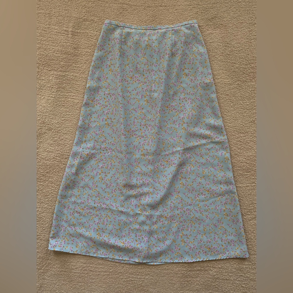 Women’s 8P Joan Leslie Petite Vintage Blue Dainty floral midi skirt